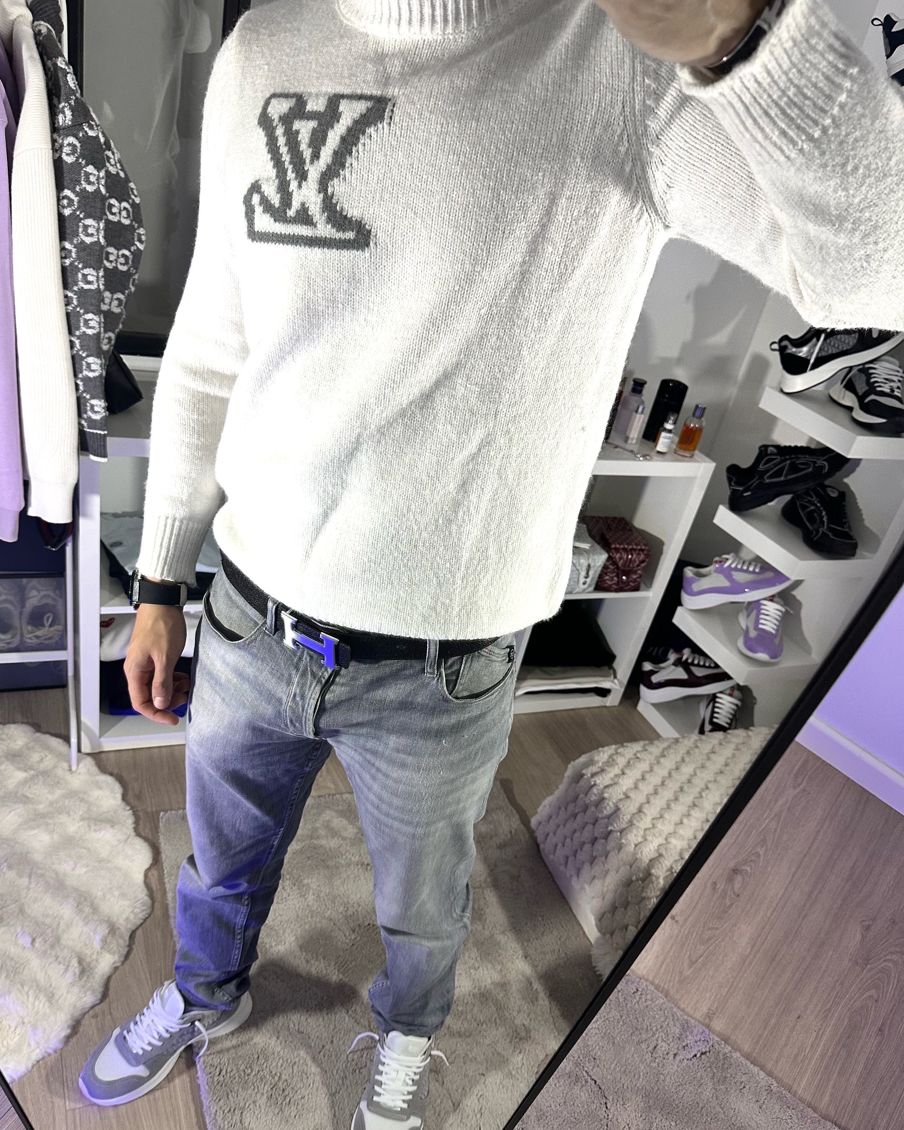 Pull en coton blanc brodé LV